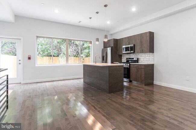 1945 N 7th St-Unit -2 in Philadelphia, PA - Building Photo - Building Photo