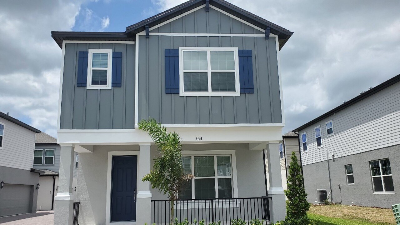 434 Venetian Palms Blvd in New Smyrna Beach, FL - Building Photo