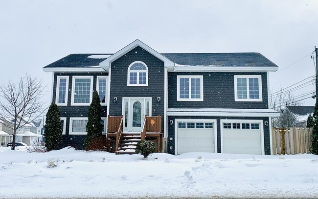 property at 7 Teakwood Dr