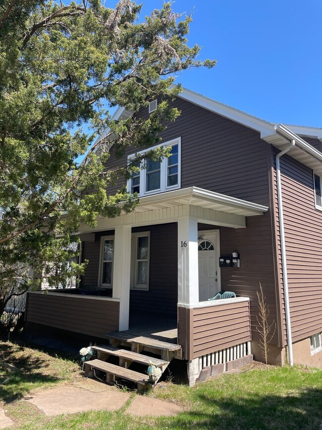 property at 16 W 9th St