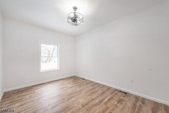 823 S 17th St in Newark, NJ - Building Photo - Building Photo
