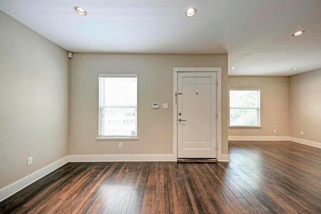 property at 1014 E 14th St