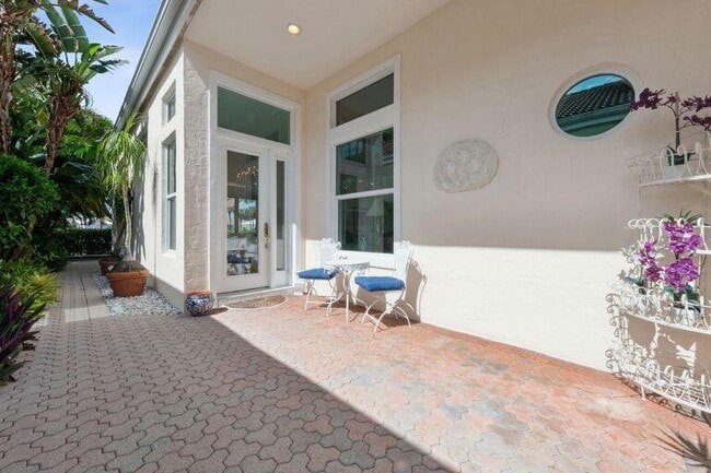 119 Coral Cay Dr in Palm Beach Gardens, FL - Building Photo - Building Photo