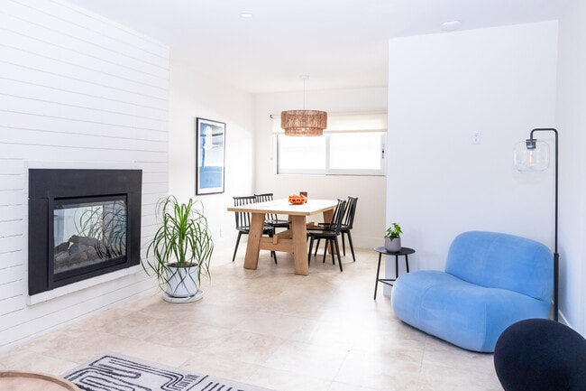 Stay Lola in Beverly Hills, CA - Foto de edificio - Building Photo