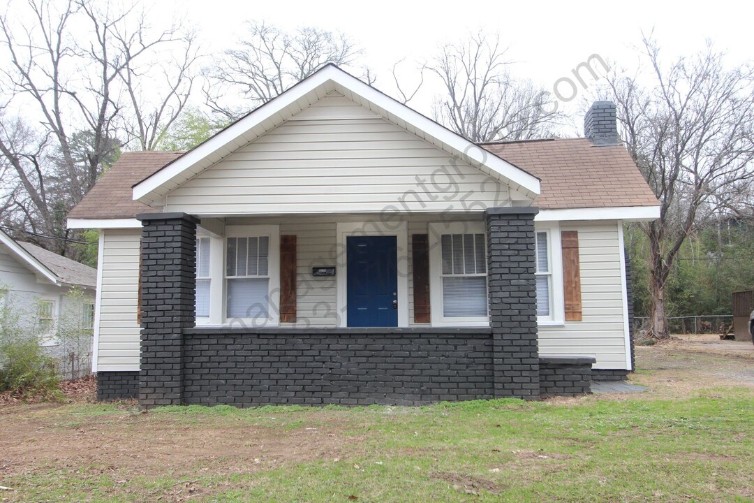 8219 Rugby Ave in Birmingham, AL - Building Photo