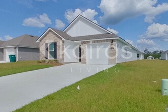 14226 Ruffian Ave in Denham Springs, LA - Building Photo - Building Photo