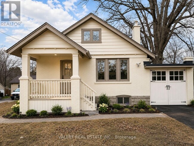 property at 1561 Hurontario St