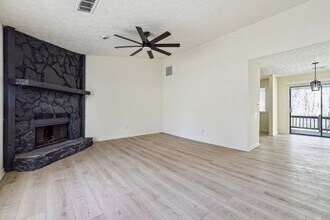 1063 Salisbury Trail in Riverdale, GA - Building Photo - Building Photo