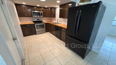 8943 Windsong Ln in Port Richey, FL - Building Photo - Building Photo