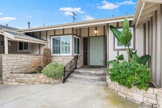 6204 S Corning Ave in Los Angeles, CA - Building Photo - Building Photo