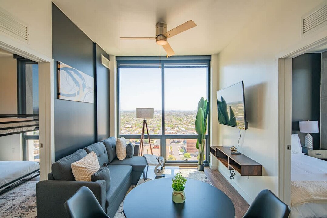 700 N 4th St in Phoenix, AZ - Building Photo