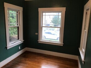 2304 SE 43rd Ave in Portland, OR - Building Photo - Building Photo