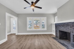 1724 Burgess Rd in Cleveland, OH - Building Photo