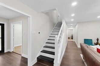 10132 Medlock Dr in Dallas, TX - Building Photo - Building Photo