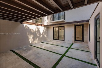 7238 Jacaranda Ln in Miami Lakes, FL - Building Photo - Building Photo