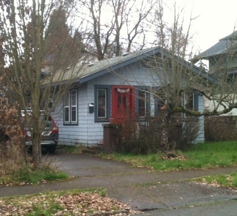 property at 170 W 17th Ave