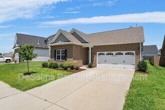 1146 Westgate Dr in Gallatin, TN - Building Photo - Building Photo