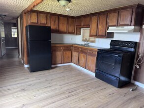 16917 W Lynbrook in Montgomery, TX - Foto de edificio - Building Photo