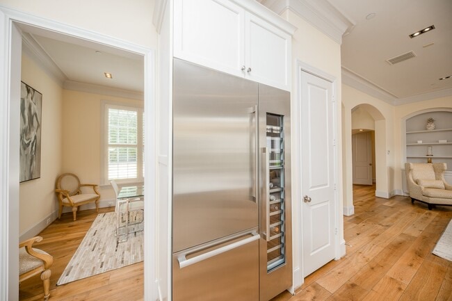 property at 5410 Alder Cir