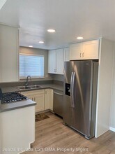 129 Avenida Serra in San Clemente, CA - Foto de edificio - Building Photo