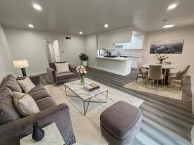 10674 Holman Ave in Los Angeles, CA - Building Photo