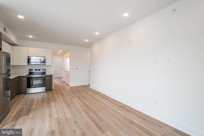 4324 Lancaster Ave in Philadelphia, PA - Building Photo - Building Photo