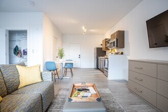 Studios180 - Short/Long Term Leases in Lexington, KY - Foto de edificio - Interior Photo
