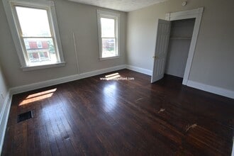 529 Hawthorne Ave in Cincinnati, OH - Building Photo - Building Photo