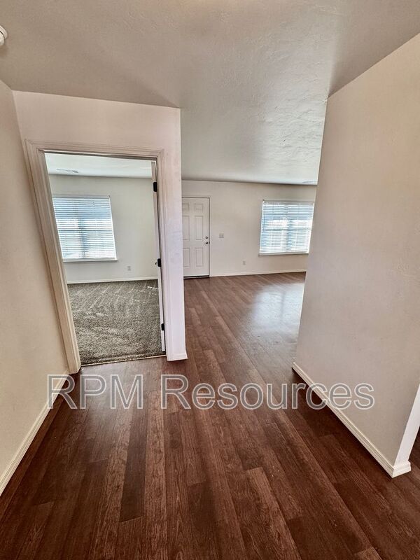 8024 NW 74th St in Oklahoma City, OK - Building Photo - Building Photo