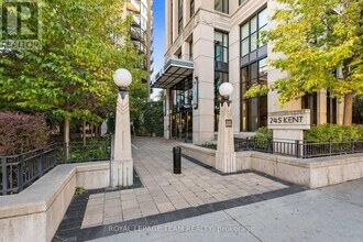 245 Kent St in Ottawa, ON - Building Photo - Building Photo