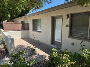 1850 E Maryland Ave in Phoenix, AZ - Building Photo - Building Photo