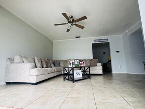 4330 Fetrow Dr in Orlando, FL - Foto de edificio - Building Photo