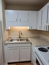 872 Deerwood Ln-Unit -879 in Chipley, FL - Building Photo - Building Photo