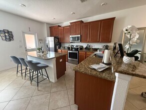 7664 Fairgrove Ave in Windermere, FL - Building Photo - Building Photo
