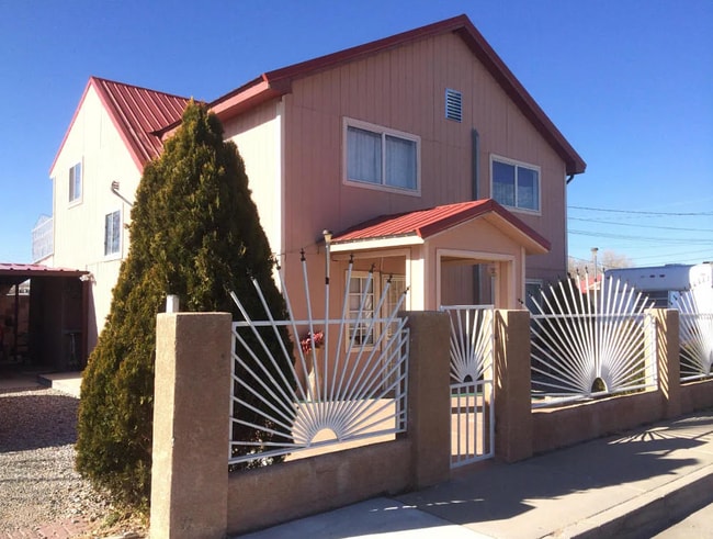 240 Wheeler Ave SE in Albuquerque, NM - Building Photo - Building Photo