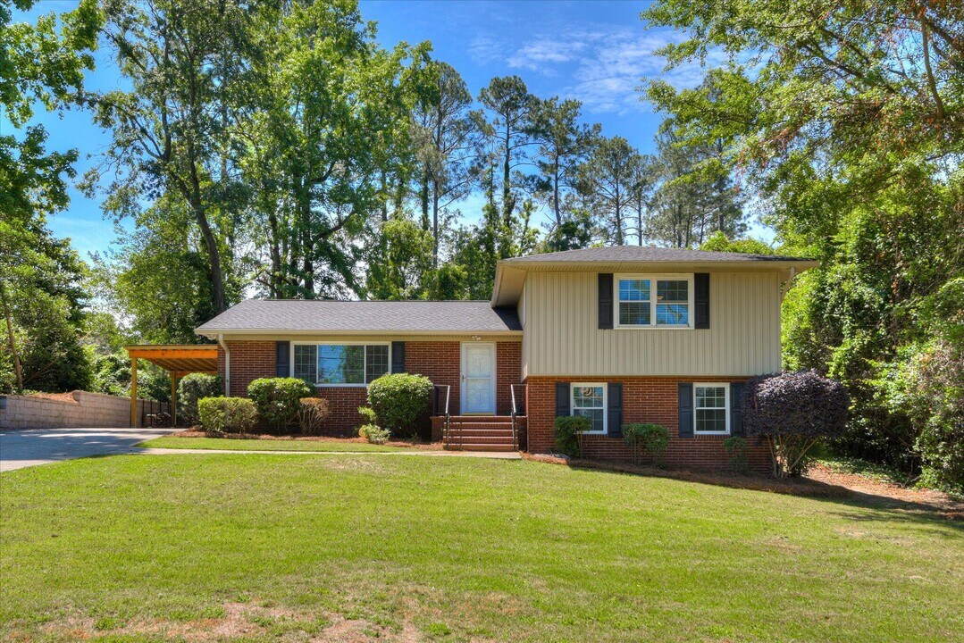 813 Hammond Dr in North Augusta, SC - Building Photo