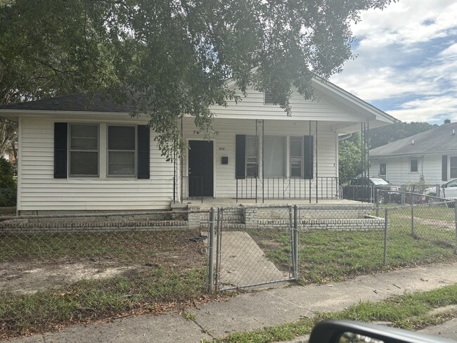 1008 W 6th Av B in Gastonia, NC - Building Photo - Building Photo