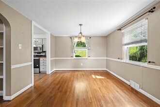 345 Franklin Dr in Pittsburgh, PA - Building Photo - Building Photo