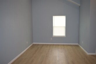331 Tite St in Houston, TX - Building Photo - Building Photo