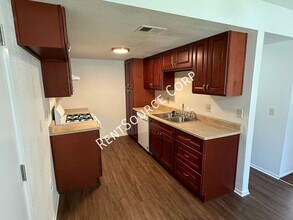 1311 W Ave J 4 in Lancaster, CA - Building Photo - Building Photo