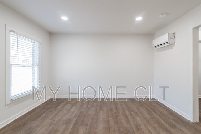 931 Cantwell St in Charlotte, NC - Building Photo - Building Photo