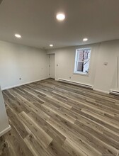 110 Rockwell Ave-Unit -2 in New Britain, CT - Foto de edificio - Building Photo