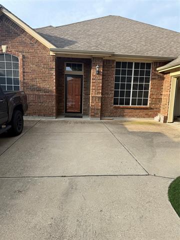 property at 1027 Fair Oaks Dr