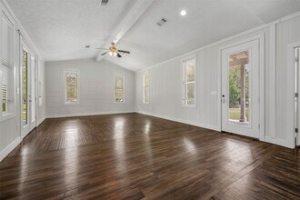 5444 Raymond Stotzer Pkwy in College Station, TX - Building Photo - Building Photo