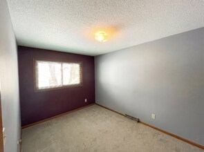 873 Iowa Ave W in St. Paul, MN - Foto de edificio - Building Photo