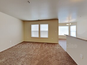 11147 W Brassy Cove Loop in Nampa, ID - Building Photo - Building Photo