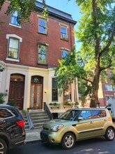 2226 Delancey Plz, Unit 1 in Philadelphia, PA - Foto de edificio - Building Photo