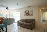 3866 SE 7th Pl in Cape Coral, FL - Foto de edificio - Building Photo