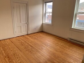 2047 Magnolia Ave in Buena Vista, VA - Building Photo - Building Photo