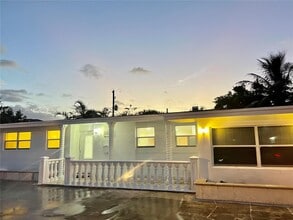 1800 SW 87th Ave in Miami, FL - Building Photo - Building Photo